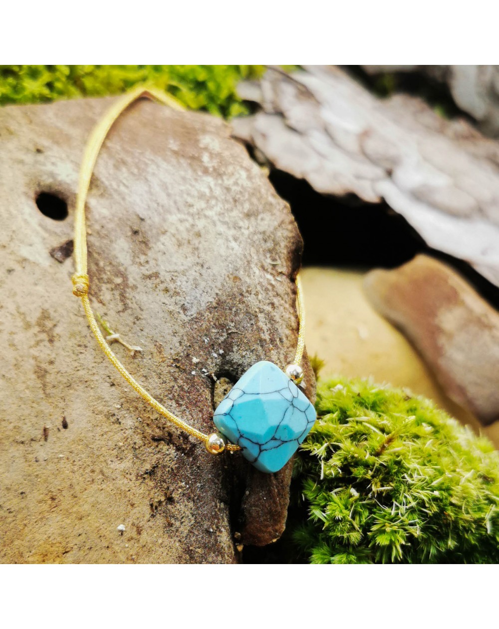 Bracelet en pierre naturelle Howlite teintée turquoise